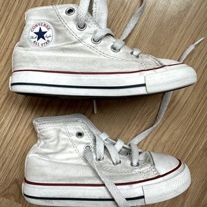 Toddler girl converse